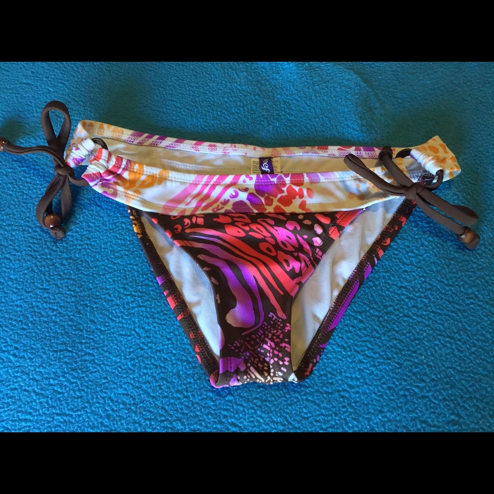 REEF Bikini Bottom